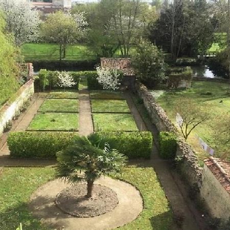 Résidence les Jardins de la Seugne Jonzac Esterno foto